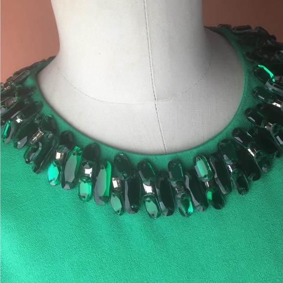 Green Satiny Alexander McQueen Gown with Jeweled Neckline - Italian Size 40 - Picture 3 of 9